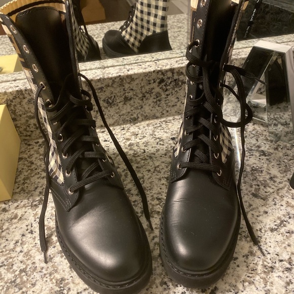 Fendi boots - Picture 7 of 7